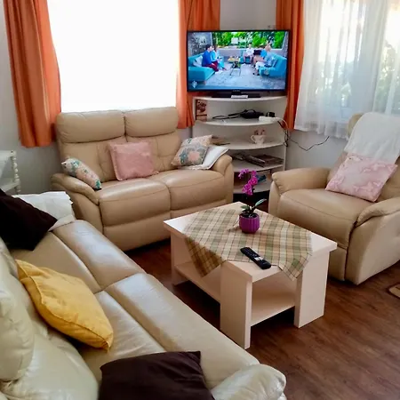 Sára Buzsák * Csisztapuszta